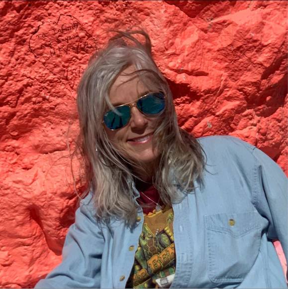 Meet your Posher, Shana - Picture 1 of 1